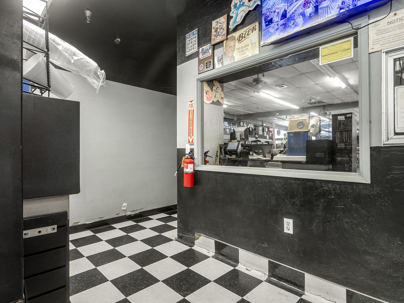Highly Established Turn Key Pizza Planet-Video World in Selma, CA: 1900 Floral Ave, Selma, CA 93662